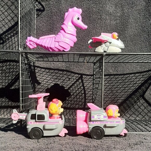 Paw Patrol Air Rescue Lot (4) Pink with Seahorse - Picture 3 of 9